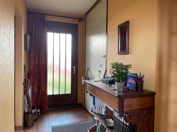 Maison
                                                                                                                                                                                                                                                                                                                        5 pièce(s)                                                                                                                                                                                                          4 chambre(s)                                                                                                                                                                                                          103  m²