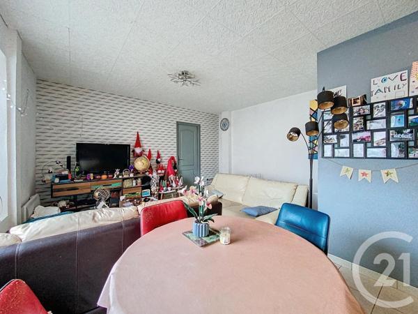 Appartement T4 à vendre  5 pièces - 107 m2 CHOLET - 49