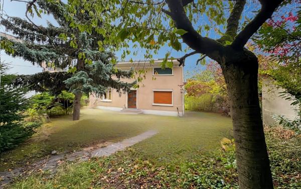 Maison 8 pièces - 210 m²