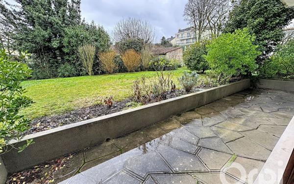 Appartement à vendre    4 pièces • 74,77 m2 Clamart