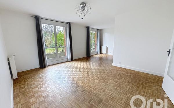 Appartement à vendre    4 pièces • 74,77 m2 Clamart