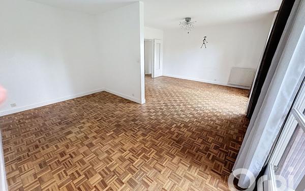 Appartement à vendre    4 pièces • 74,77 m2 Clamart