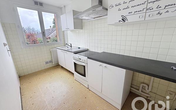 Appartement à vendre    4 pièces • 74,77 m2 Clamart