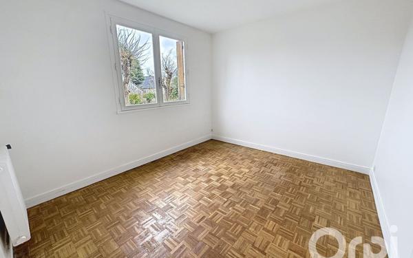 Appartement à vendre    4 pièces • 74,77 m2 Clamart