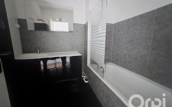 Appartement à vendre    4 pièces • 74,77 m2 Clamart