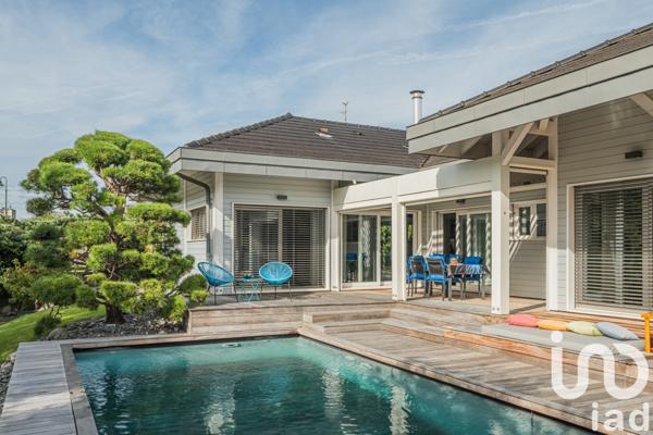 Maison à vendre 6 pièces 220 m² Vétraz-Monthoux