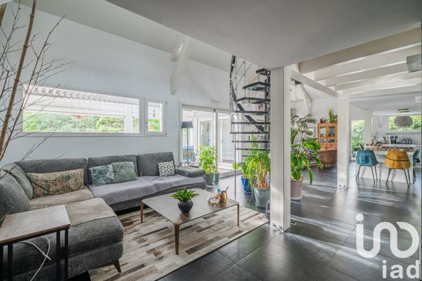 Maison à vendre 6 pièces 220 m² Vétraz-Monthoux