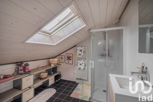 Maison à vendre 6 pièces 220 m² Vétraz-Monthoux