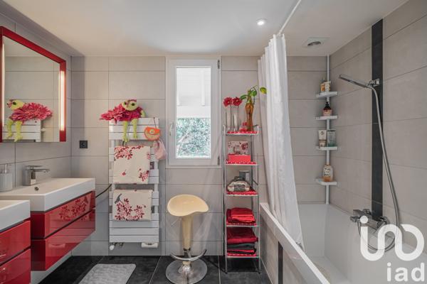 Maison à vendre 6 pièces 220 m² Vétraz-Monthoux