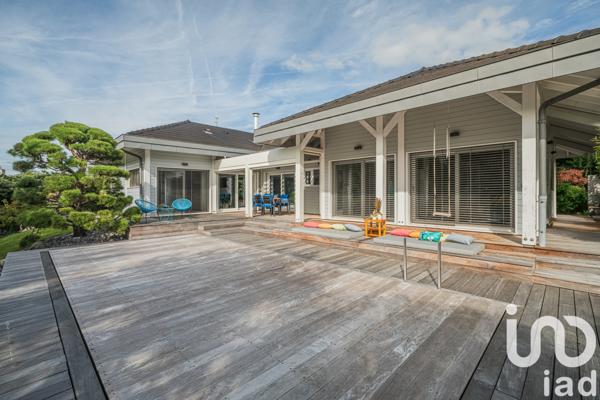 Maison à vendre 6 pièces 220 m² Vétraz-Monthoux