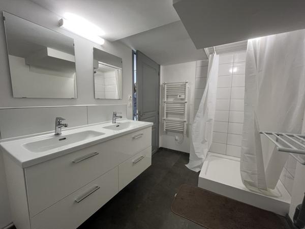 Appartement à louer 560 € CC Montpon-Ménestérol 3 p 60 m² DPE C