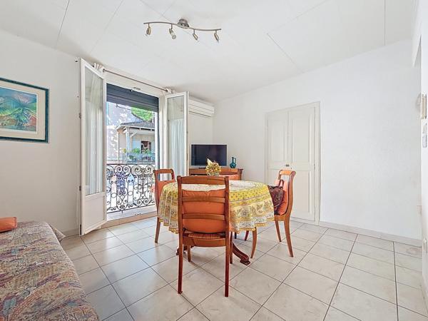 Charmant T2 à Lamalou-les-Bains – 1er étage, copropriété de 5 lots – Idéal curistes ou investisseurs