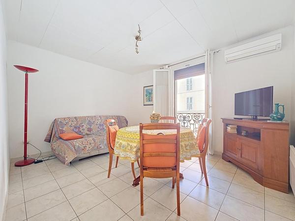 Charmant T2 à Lamalou-les-Bains – 1er étage, copropriété de 5 lots – Idéal curistes ou investisseurs