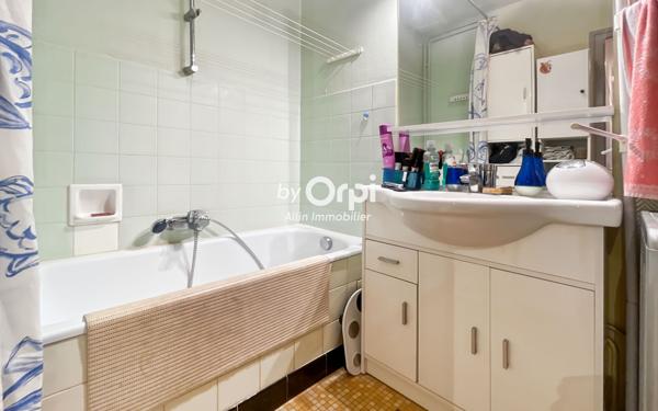 Appartement à vendre    2 pièces • 49,90 m2 Montluçon