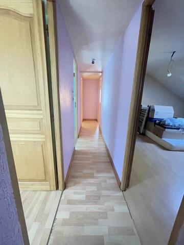 Vente                                                      Maison de village
                        
                     10 pièces                      152 m2                     à La Petite-Raon
