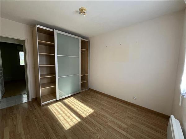 Maison à louer 852 € CC SEPMES 4 p 97 m² DPE D