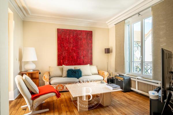 Asnières-sur-Seine, Maison 5 Chambres -  226 m² à vendre