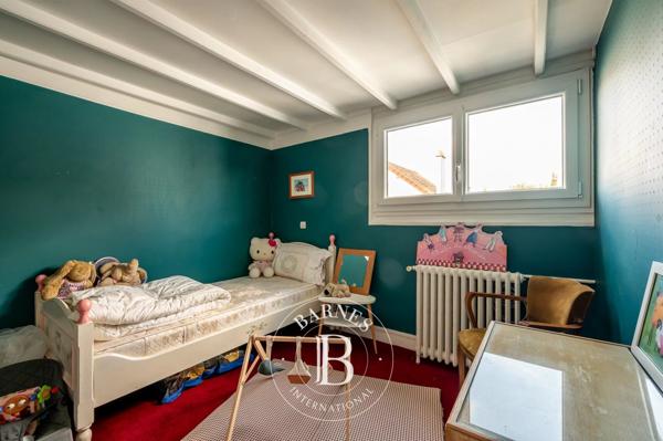 Asnières-sur-Seine, Maison 5 Chambres -  226 m² à vendre
