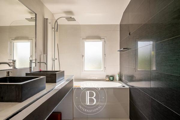 Asnières-sur-Seine, Maison 5 Chambres -  226 m² à vendre