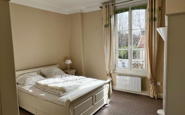 Appartement à louer    3 pièces • 65,63 m2 Versailles