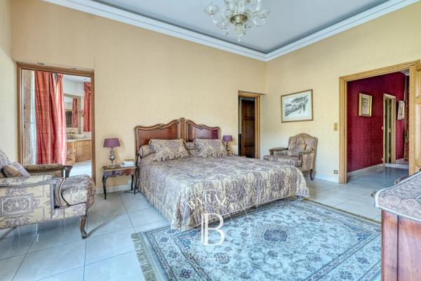 Crécy-la-Chapelle, Propriété 5 Chambres -  474 m² à vendre