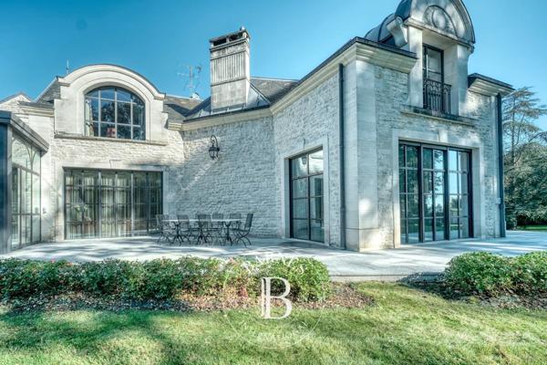 Crécy-la-Chapelle, Propriété 5 Chambres -  474 m² à vendre