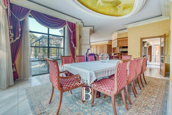 Crécy-la-Chapelle, Propriété 5 Chambres -  474 m² à vendre