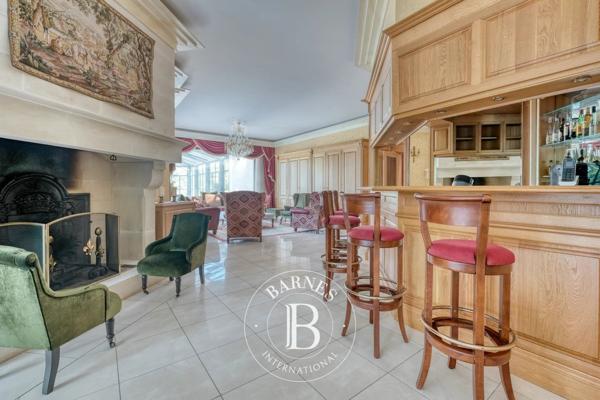 Crécy-la-Chapelle, Propriété 5 Chambres -  474 m² à vendre