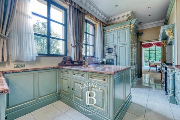 Crécy-la-Chapelle, Propriété 5 Chambres -  474 m² à vendre