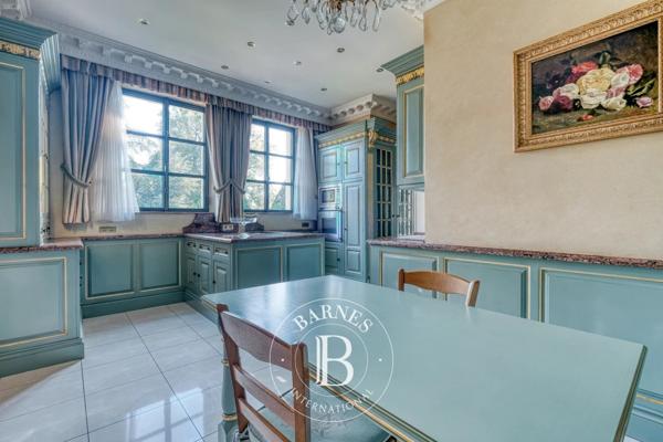 Crécy-la-Chapelle, Propriété 5 Chambres -  474 m² à vendre