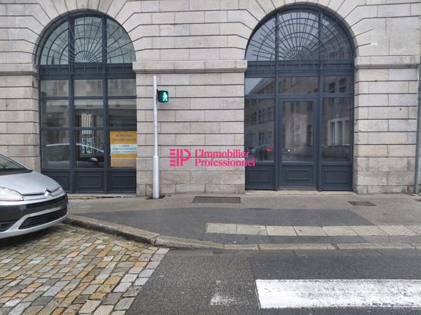 BUREAUX - 114 M2 - QUIMPER CENTRE
