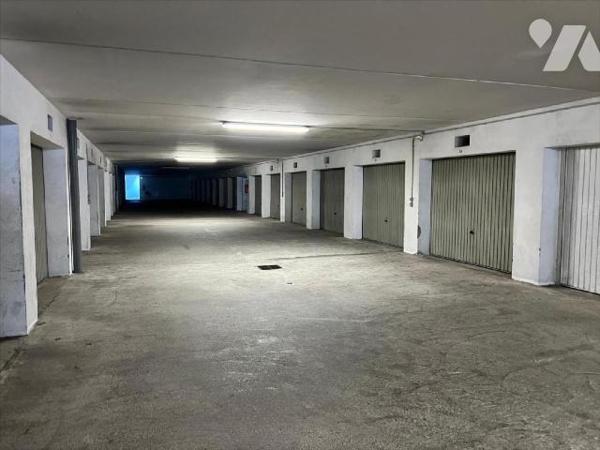 Situé à Biarritz,- quartier de Larochefoucauld, proche du Golf, dans une résidence calme et bie...