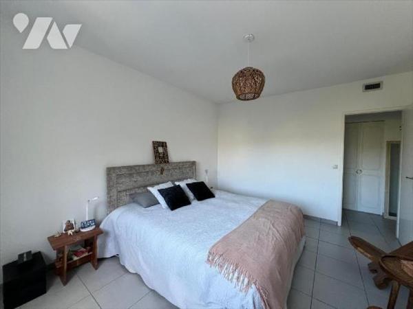 Situé à Biarritz,- quartier de Larochefoucauld, proche du Golf, dans une résidence calme et bie...