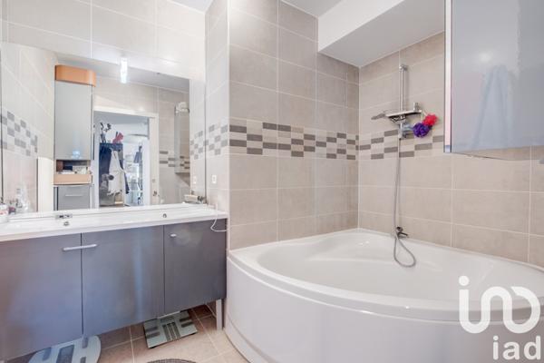 Appartement à vendre 3 pièces 62 m² Mandelieu-la-Napoule