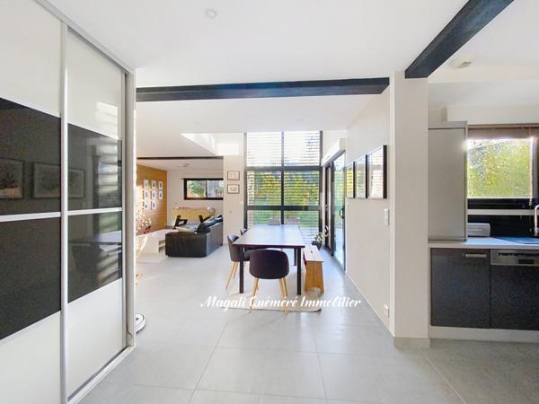 Montfort-sur-Meu (35160) Maison familiale lumineuse de 5 chambres avec jardin au Sud - En impasse - Quartier recherché