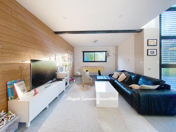 Montfort-sur-Meu (35160) Maison familiale lumineuse de 5 chambres avec jardin au Sud - En impasse - Quartier recherché