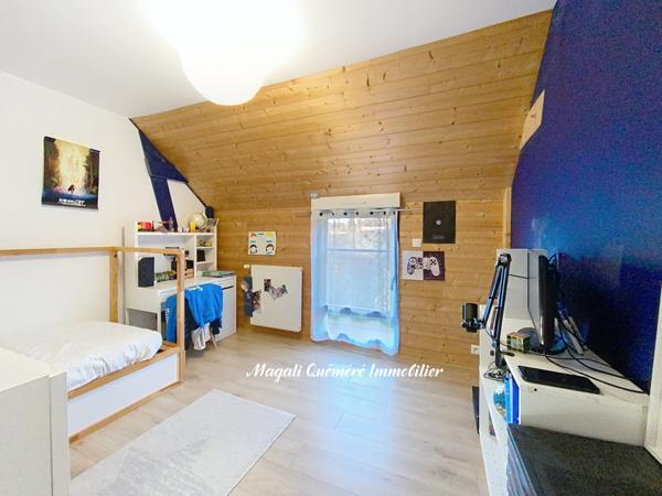 Montfort-sur-Meu (35160) Maison familiale lumineuse de 5 chambres avec jardin au Sud - En impasse - Quartier recherché