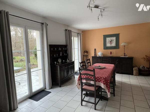 AVILLY SAINT LEONARD- maison 4 chambres 150 m2