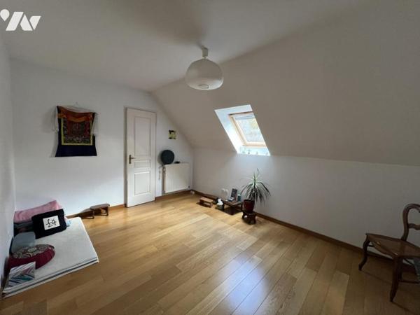 AVILLY SAINT LEONARD- maison 4 chambres 150 m2