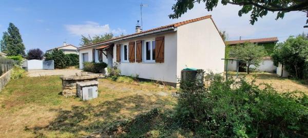 Vente / Maison de plain-pied à Bonson (42160)