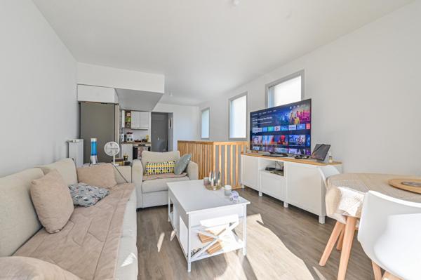 Appartement 4 pièces à vendre avec un beau jardin de 182m2