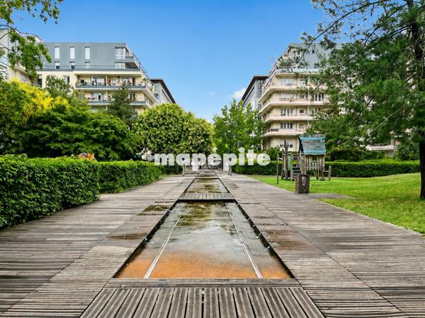 Appartement
         3 pièces
        - 100 m² Exclusivité 649 000 € *