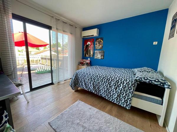 BAYONNE, Maison de ville contemporaine de 181m²