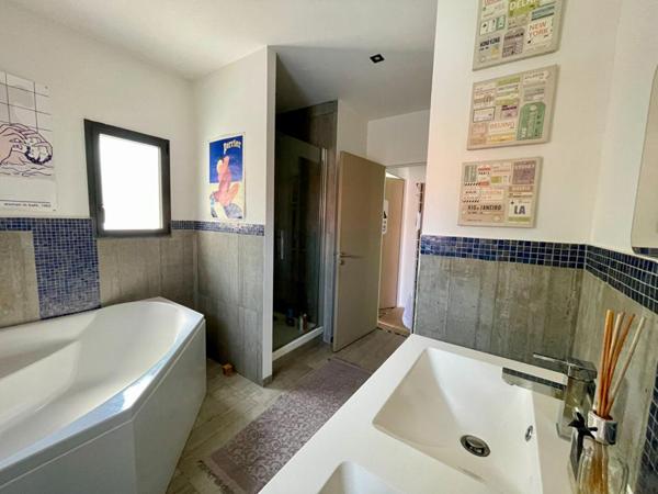 BAYONNE, Maison de ville contemporaine de 181m²