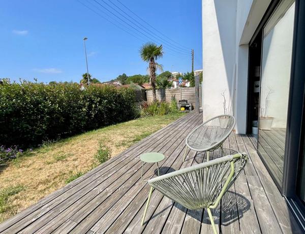 BAYONNE, Maison de ville contemporaine de 181m²