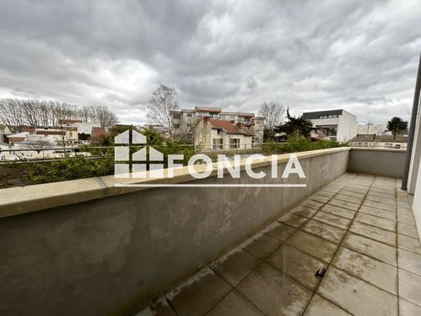 Location Appartement 3 pièces 58.15 m² - 16 AVENUE BREBANT Reims 51100