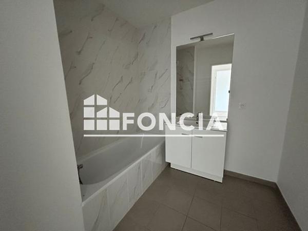 Location Appartement 3 pièces 58.15 m² - 16 AVENUE BREBANT Reims 51100