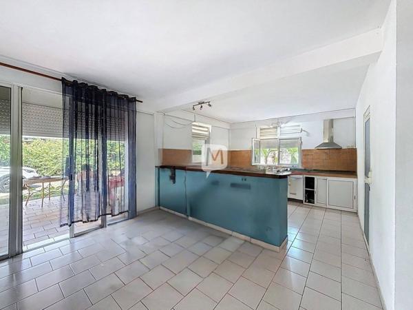 DPT GUYANE, à vendre CAYENNE ensemble immobilier sur un terrain de 1 604 m2