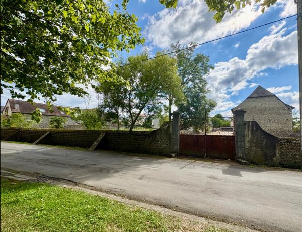 Terrain à vendre de 2 232,00 m² avec CU à LALOUBERE (65) Garage - Dépendance -