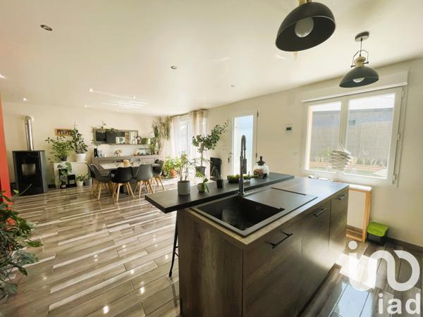 Maison à vendre 6 pièces 160 m² Saint-Gibrien